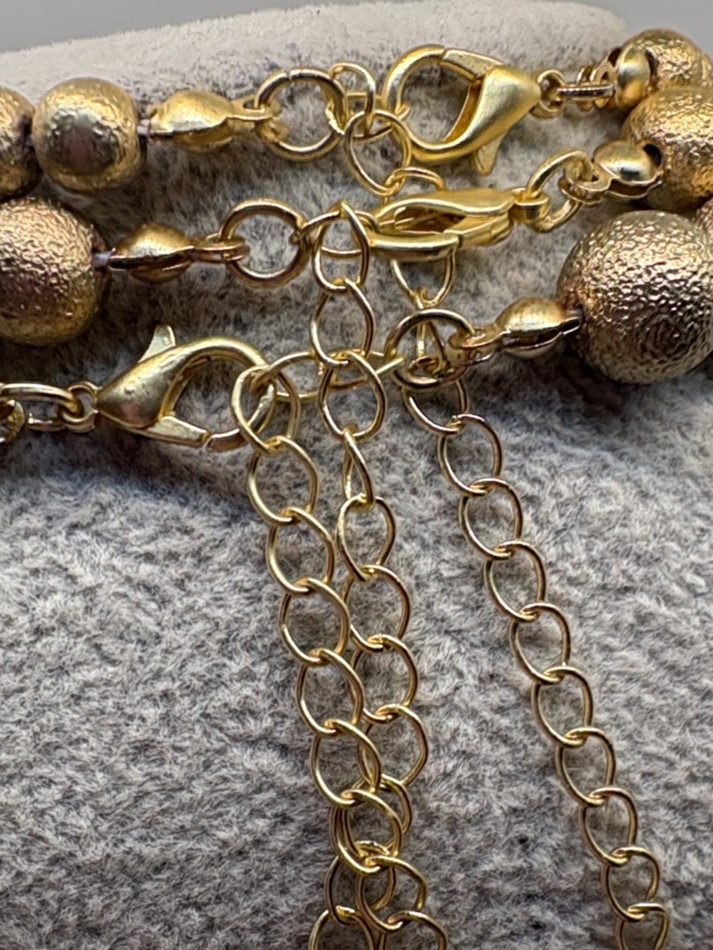 Luxurious Gold Multi-Strand Beaded Necklace 3 necklaces lightweight Layers - Picture 4 of 5